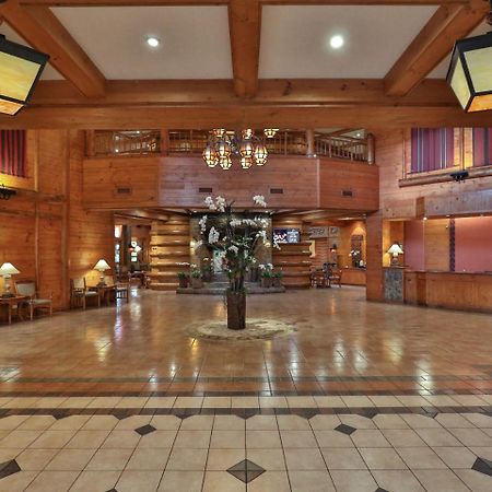 ホテル The Manor At Camp John Hay バギオ エクステリア 写真