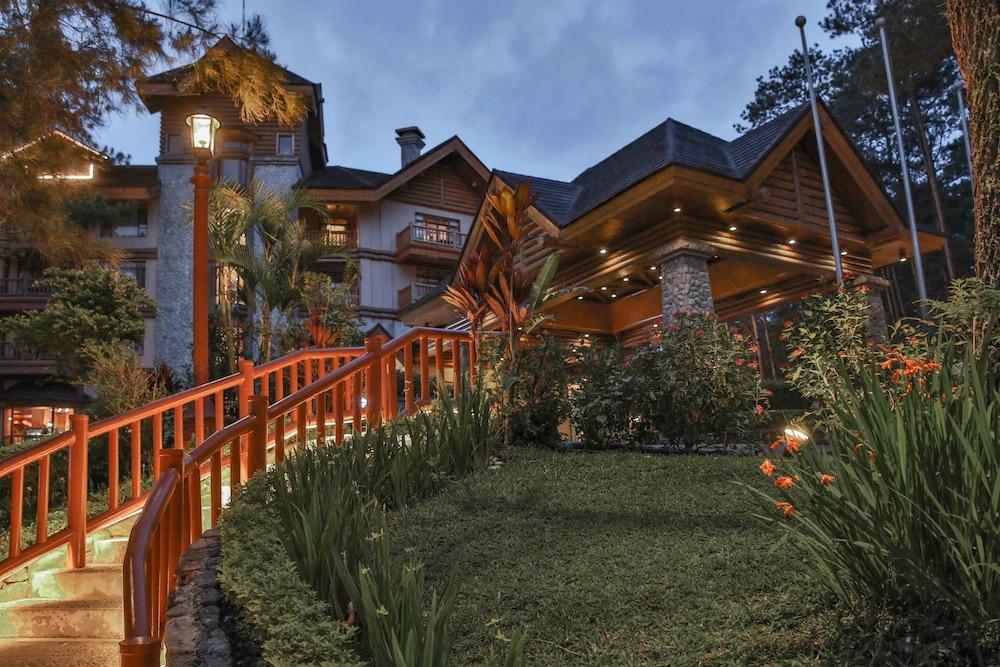 ホテル The Manor At Camp John Hay バギオ エクステリア 写真