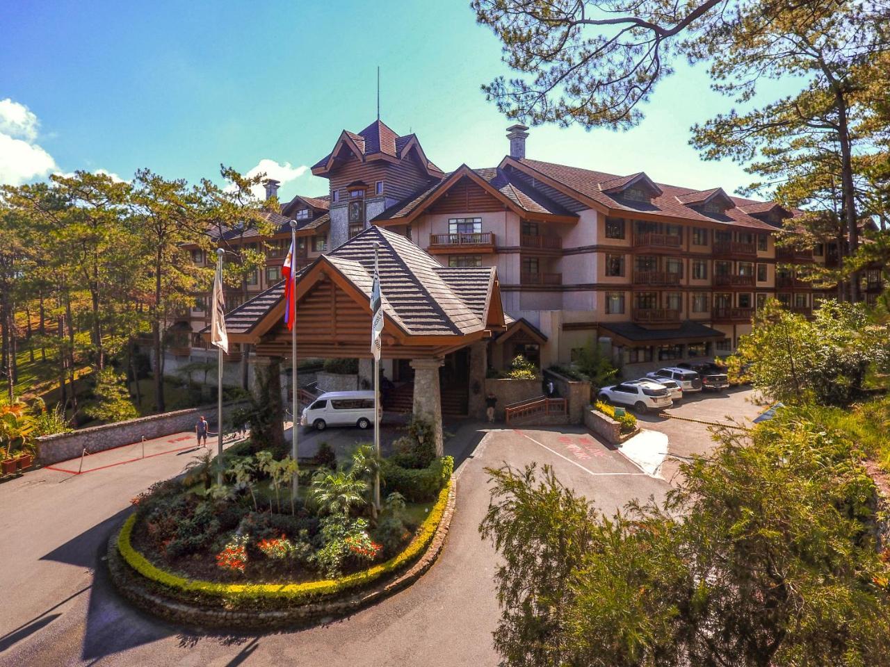 ホテル The Manor At Camp John Hay バギオ エクステリア 写真